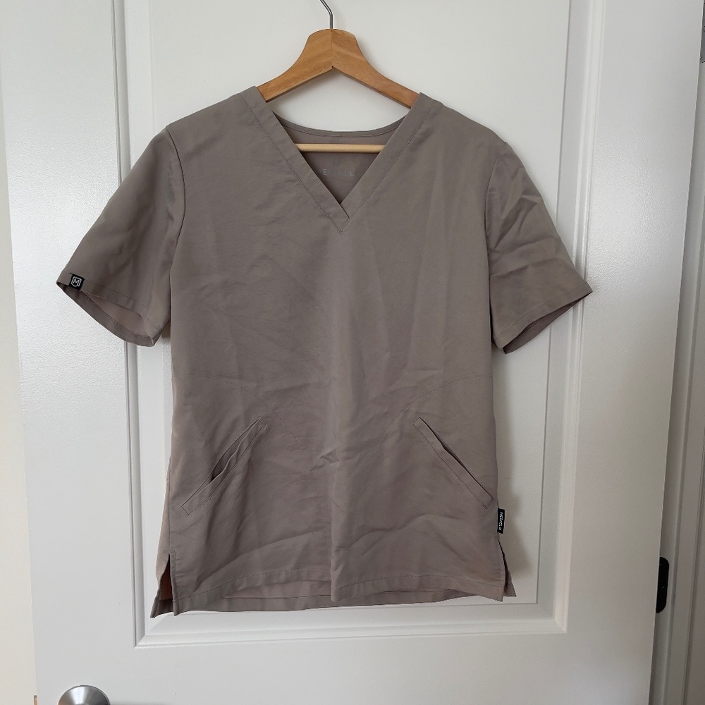 MEDICLO Catalina scrub set in Beige (straight leg pants + top)